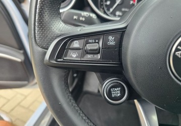 Alfa Romeo Giulia II Sedan Facelifting 2.0 Turbo 280KM 2023 Alfa Romeo Giulia 2,0 Benzyna 280 KM Q4 Veloce Ti Automat 4x4 GWARANCJA Za, zdjęcie 25