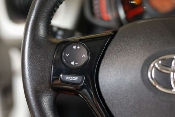 Toyota Aygo II Hatchback 5d 1.0 VVT-i 69KM 2017 Toyota Aygo 1.0 VVT-i X-play Benzyna 69KM, zdjęcie 24