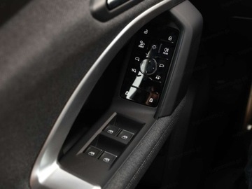 Audi Q5 II SUV Facelifting 2.0 40 TDI 204KM 2025 AUDI Q5 TDI quattro S line Suv 2.0 (204KM) 2025, zdjęcie 14