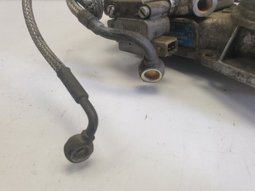 AUDI 80 B3 1.8 i РАСПРЕДЕЛИТЕЛЬ ТОПЛИВА 0438121011