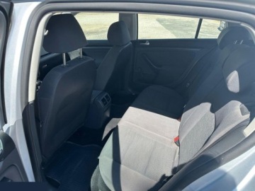 Volkswagen Golf V Hatchback 1.9 TDI 105KM 2008 Volkswagen Golf 1.9 TDI DPF Trendline 105KM 2008r, zdjęcie 19