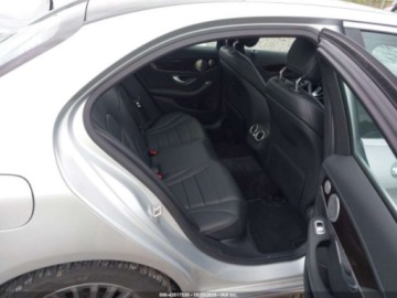 Mercedes Klasa C W205 2015 Mercedes-Benz Klasa C 2015 MERCEDES-BENZ C 300 LUXURY 4MATIC 2.0 Benzyna, zdjęcie 15