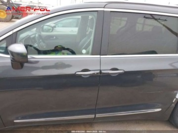 Chrysler Pacifica II 2018 Chrysler Pacifica 2018 Chrysler Pacifica Touring L FWD 3.6 Benzyna 293KM, zdjęcie 2