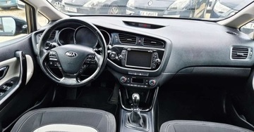 Kia Ceed II Kombi 1.6 GDI 135KM 2012 Kia Ceed BENZYNA hands free KAMERA 2x PDC nawigacja super 1.6, zdjęcie 33