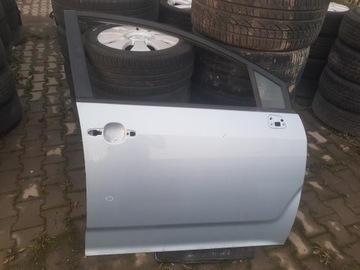 TOYOTA COROLLA VERSO II 04-09 DRZWI PRAWE PRZÓD