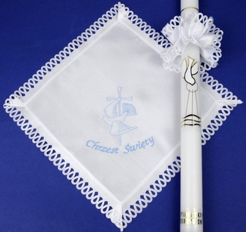 Крестильный набор - халат и свеча с украшением.