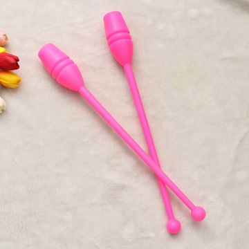 1 пара шестов для художественной гимнастики.