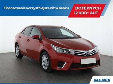 Toyota Corolla XI Sedan 1.4 D-4D 90KM 2014 Toyota Corolla 1.4 D-4D, Salon Polska, Serwis ASO