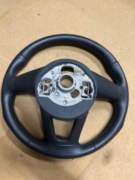AUDI A1 Q3 VOLANT KŮŽE 82A419091B
