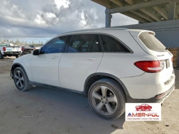 Mercedes GLC C253 2017 Mercedes-Benz GLC 2017 MERCEDES-BENZ GLC 300 4MATIC 2.0 Benzyna 241KM, zdjęcie 1