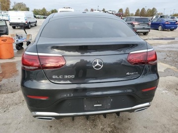 Mercedes GLC C253 2021 Mercedes-Benz GLC 300 Coupe 4Matic 2021 2.0l 2.0 Benzyna 255KM, zdjęcie 2