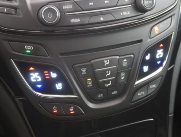 Opel Insignia I Sports Tourer Facelifting 1.6 CDTI Ecotec 136KM 2017 Opel Insignia 1.6 CDTI, Navi, Xenon, Klima, zdjęcie 11