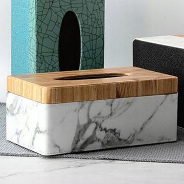 Деревянная коробочка для салфеток в деревенском стиле