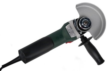 ЛЕГКАЯ УГЛОВАЯ ШЛИФОВАЛЬНАЯ МАШИНА 125 мм, 900 Вт, 9-125 METABO