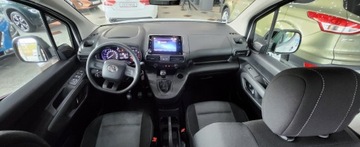 Toyota 2022 Toyota Proace City Verso Proace City Verso Long 7foteli 130KM z polskiego, zdjęcie 5