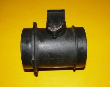 PRZEPŁYWOMIERZ POWIETRZA BMW SERIA 7 E65 4.4i 333KM 0280218077 7501554
