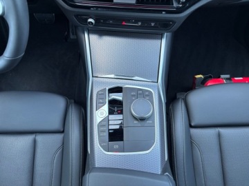 BMW Seria 3 G20-G21 Limuzyna 2.0 318i 156KM 2025 BMW 318 Mpakiet,KeyLess,fotele sport,Ambient,tempo, zdjęcie 38