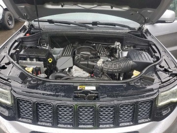 Jeep Grand Cherokee IV 2017 Jeep Grand Cherokee SRT-8 2017 6.4l 6.4 Benzyna 475KM, zdjęcie 6