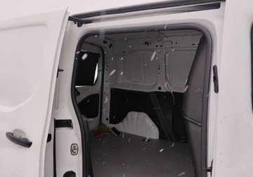 Opel Combo E Kombivan 1.5 Diesel 102KM 2019 Opel Combo 2019r, 1.5 Diesel. Delikatnie przetarty prawy bok. Jezdzi. 1.5, zdjęcie 13