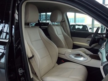 Mercedes GLE V167 SUV Facelifting 2.0 300d 269KM 2025 MERCEDES-BENZ GLE 300 d 4-Matic AMG Line 2.0 (269KM) 2025, zdjęcie 5