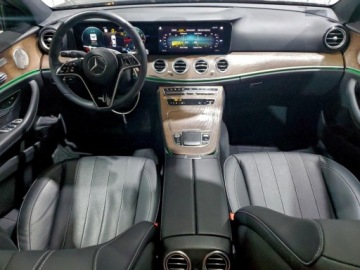 Mercedes Klasa E W213 2022 Mercedes-Benz Klasa E 350 4Matic 2022 2.0L 2.0 Benzyna 255KM, zdjęcie 8