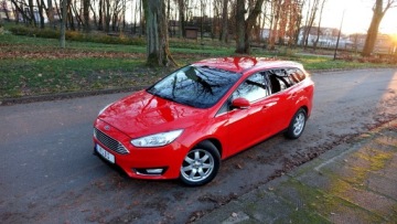 Ford Focus III Kombi Facelifting 2.0 TDCi 150KM 2016 .. Nawigacja .. Grzana Kierownica , Fotele i SZYBY .. Czujniki parkowania ., zdjęcie 2