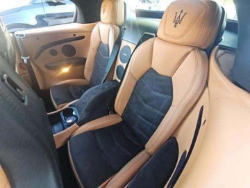 Maserati GranTurismo 2018 Maserati GranTurismo Convertible Sport 2018 4.7 Benzyna 454KM, zdjęcie 13