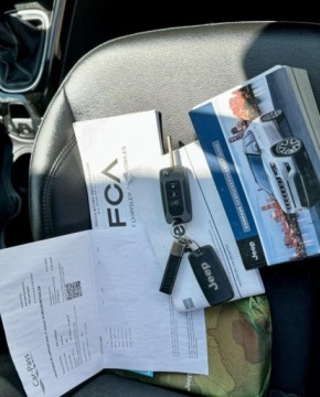 Jeep Compass II SUV 1.4 MultiAir 140KM 2020 Jeep Compass 1.4T 140KM Night Eagle Czarny dach i alu Navi Kamera ACC Lane, zdjęcie 30