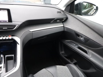 Peugeot 5008 II Crossover 1.6 THP 165KM 2017 Peugeot 5008 1.6 THP, Salon Polska, Serwis ASO, zdjęcie 6