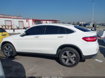 Mercedes GLC C253 2019 Mercedes-Benz GLC 300 Coupe 4Matic 2019 2.0L 2.0 Benzyna 241KM, zdjęcie 2