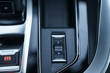 Peugeot 5008 II Crossover Facelifting 2.0 BlueHDi 177KM 2023 Peugeot 5008 GT kamera Skora adc Nawi PANORAMA bli, zdjęcie 29