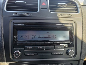 Volkswagen Golf VI Variant 1.6 TDI-CR DPF BlueMotion 105KM 2010 Volkswagen Golf 1.6 TDI 105 KM, Klimatyzacja,, zdjęcie 16