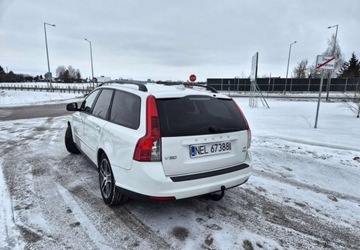 Volvo V50 1.6 DRIVe 109KM 2009 Volvo V50 Volvo V50 1.6D DRIVe Kinetic 1.6 Diesel 109KM, zdjęcie 2