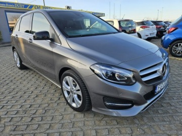 Mercedes Klasa B W246 Sports Tourer Facelifting 1.6 200 156KM 2018 Mercedes B 200 1,6 Benzyna 156KM automat, zdjęcie 1