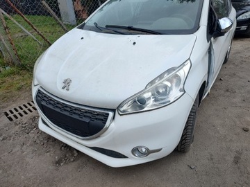 Peugeot 208 podłużnicą ćwiartka przód lewa