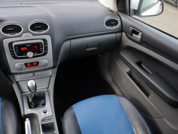 Ford Focus II Hatchback 5d 1.6 Duratorq TDCi 90KM 2009 Ford Focus 1.6 TDCi, Klima, Klimatronic,ALU, zdjęcie 7