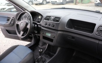 Skoda Roomster Mikrovan Facelifting 1.2 70KM 2015 Skoda Roomster Klimatyzacja, Elektryczne szyby, Seryjne radio. 1.2 Benzyna, zdjęcie 9