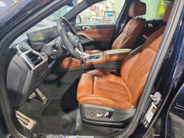 BMW X6 G06 2025 BMW X6 M60i 2025 4.4 Benzyna 523KM, zdjęcie 7