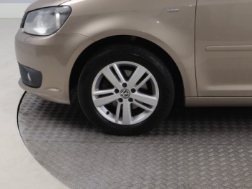 Volkswagen Touran II 1.6 TDI 105KM 2012 VW Touran 1.6 TDI, Skóra, Navi, Klima, zdjęcie 14