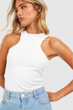 БЕЛОЕ ЭЛАСТИЧНОЕ БОДИ ГЛАДКОГО КРОЯ BOOHOO 42