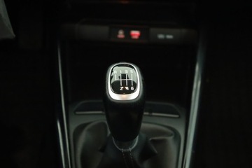 Kia Stonic Crossover 1.4 DOHC 100KM 2018 Kia Stonic 1.4 CVVT, Salon Polska, Skóra, Klima, zdjęcie 10