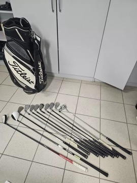 TORBA GOLFOWA WODOODPORNA TITLEIST + KIJE DO GOLA TITLEIST