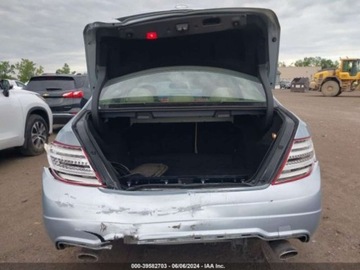 Mercedes Klasa C W205 2013 Mercedes-Benz Klasa C 2013 Mercedes-Benz C-Class 4dr Sdn C 300 Sport 4MATIC, zdjęcie 4