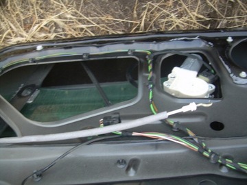 MERCEDES VANEO W414 MECHANIZMUS OKNO PŘEDNÍ PRAVÝ EL.