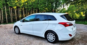 Hyundai i30 II Wagon 1.6 GDI 135KM 2015 Hyundai i30 BENZYNA klima NISKI PRZEBIEG super okazja POLECAMY, zdjęcie 18
