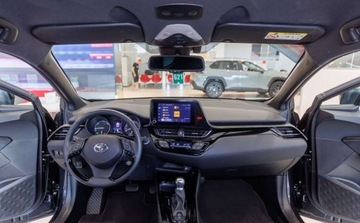 Toyota C-HR I Crossover Facelifting 1.8 Hybrid 122KM 2023 Toyota C-HR 1.8 Hybrid Style 1.8 Hybryda 122KM, zdjęcie 4