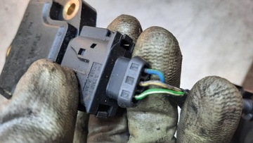 VOLVO V70 S60 S80 XC70 XC60 CZUJNIK POZIOMU OLEJU