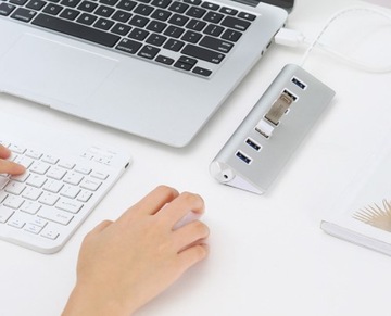 Концентратор USB-разветвитель 7-в-1 Адаптер-разветвитель Replikator 7x USB 3.0