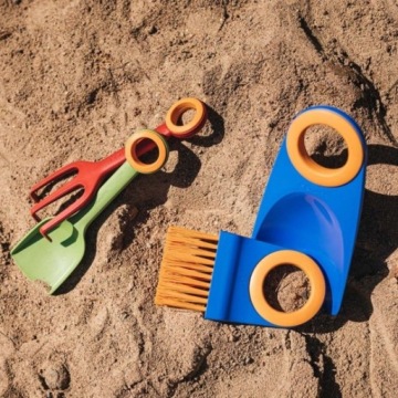 НАБОР ИЗ 4-Х ДЕТСКИХ САДОВЫХ ИНСТРУМЕНТОВ FISKARS