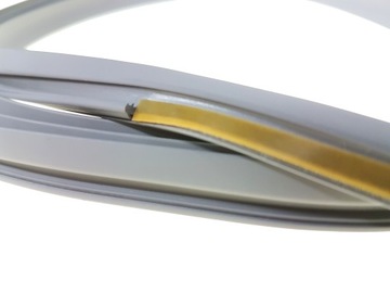 RAV4 01-05 ПРОКЛАДКА КРЫШКИ ЗАДНЕГО КРЫЛА